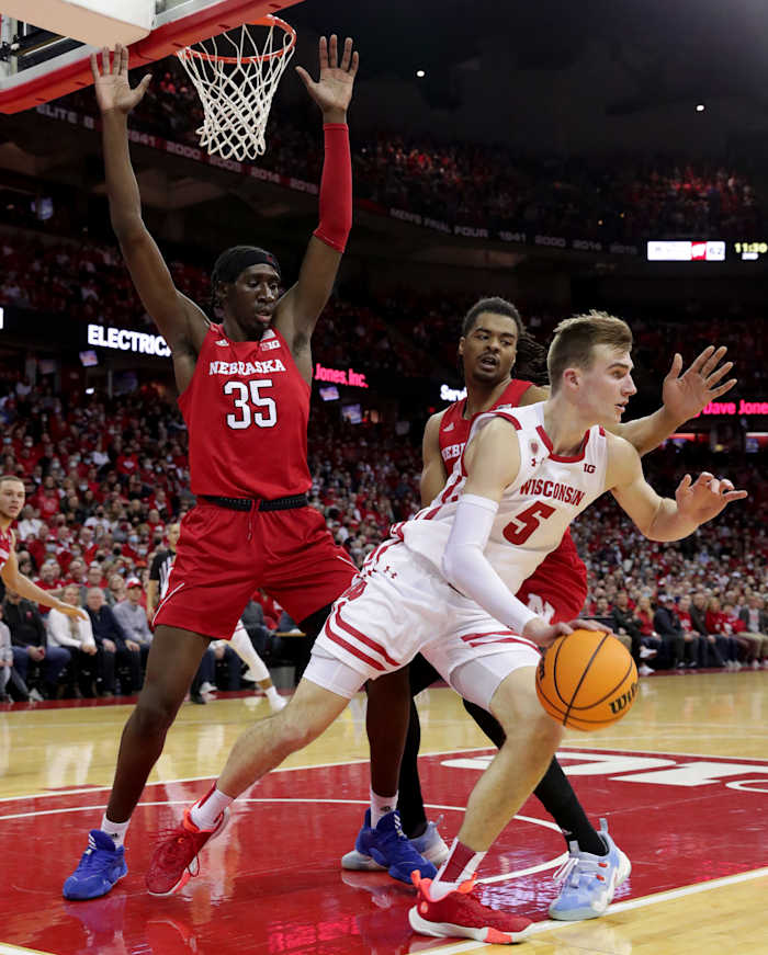 Lat Mayen MBB vs Wisconsin 2022.03.06 USATSI_17844342